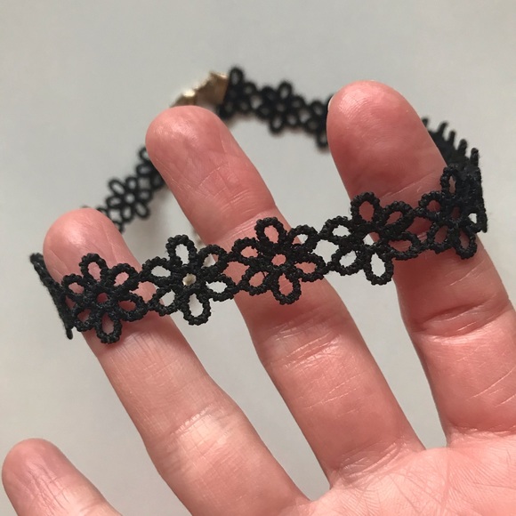 2/$20 90s inspired crochet choker - Picture 3 of 4